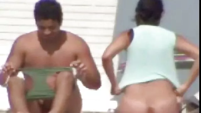 Blondie desnuda paseando por el hotel y follando con un negro ver videos pornos completos en sexo anal