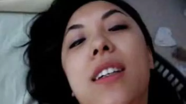 Chicos calientes le dieron una doble penetración a un joven foxtube español turista