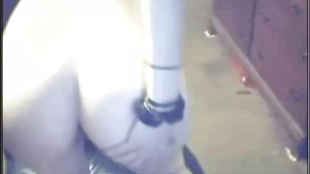 Rubia universitaria xxx en español mexicano se mete una polla en la boca