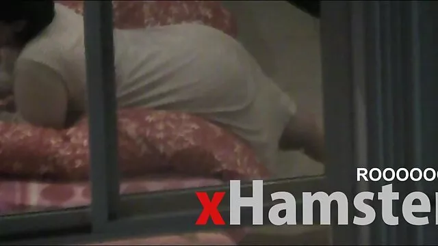 Puta virtual muestra su coño peliculas 3 x gratis en la webcam, se acaricia y tiene un orgasmo loco