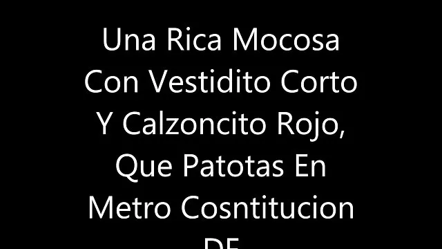Una linda perra sexo por dinero en castellano se folla suavemente con un consolador rosa