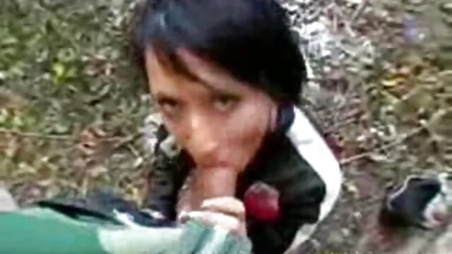 El tío necesita pasar unas pruebas de esperma en el hospital, porno español actual pero él mismo, como es una tontería masturbarse el pene, ya que hay un servicio en el hospital, por un precio determinado se masturba una joven zorra.