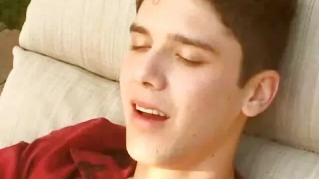 A los gays españoles follando gays les encanta follar en culos peludos
