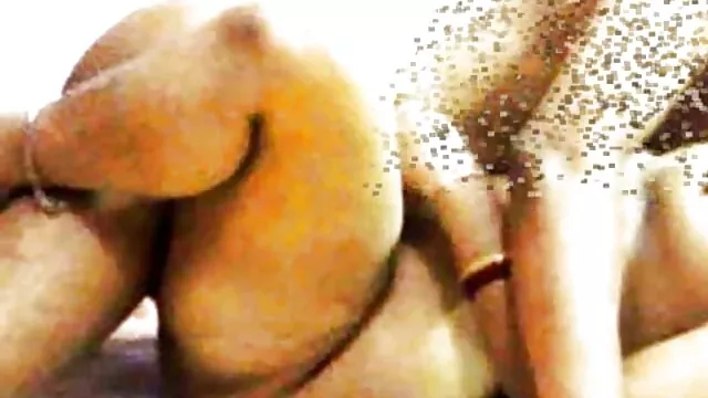 Una tía madura de grandes ordeños decidió darle porno 4k español cuernos a su marido con un vecino negro