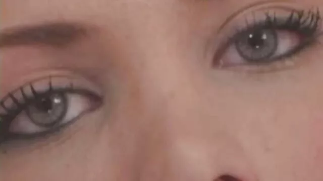 Enfermera sexy y tetona cuida al paciente xxx peliculas completas en español y folla con él