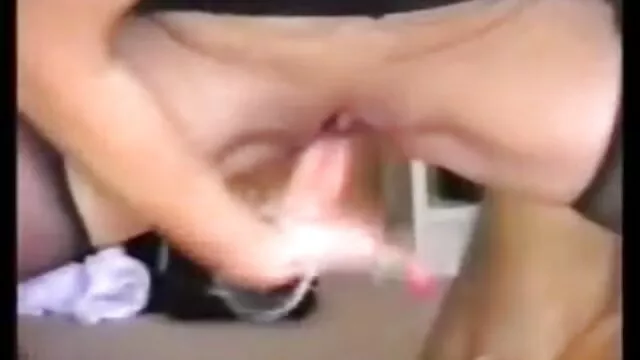 A la joven morena Anastasia le xxx en español hd encanta masturbarse