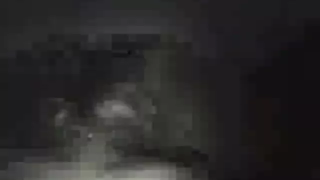 Belleza negra con labios folla con un hulk alto y chupa una polla porno 4k español