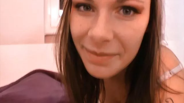 Joven Chica se bombea el coño videos de maduras españolas xxx con una bomba