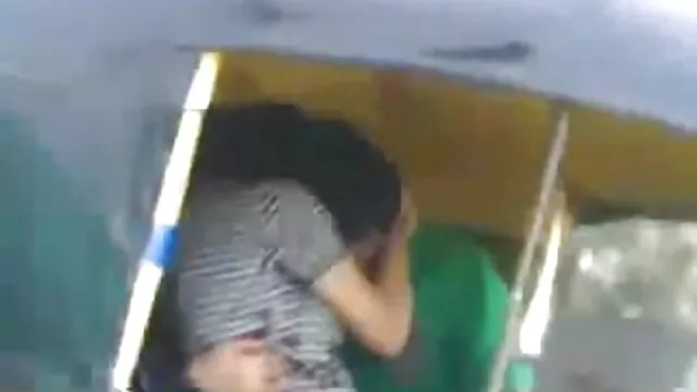 Milf se folla al videos porno hd en español amigo de su hijo