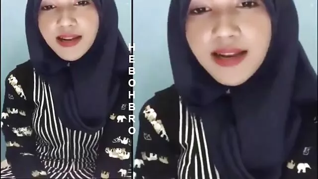Un pene grueso de un padrastro sexy se folla el estrecho videospornoespañol coño de una hijastra